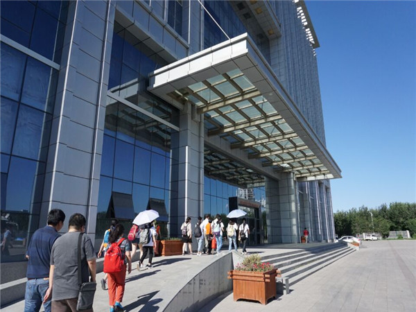 聚焦创业园，共筑援疆梦——江南大学“药聚沙棘,科技援疆”实践团赴新疆生物医药创新创业园考察
